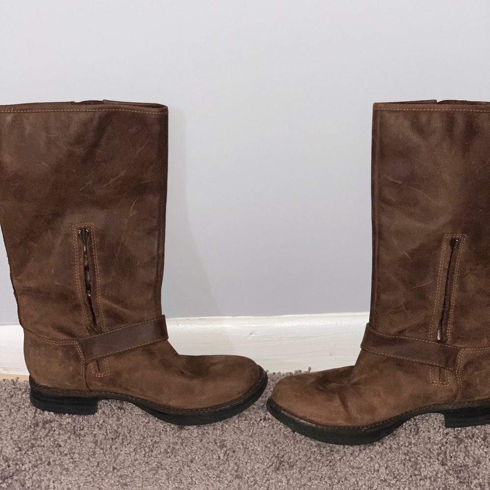 Brown boots